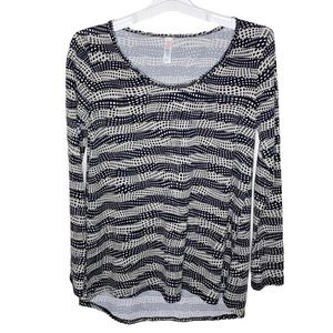 Lularoe Lynnae black and cream optic effect patterned top size S